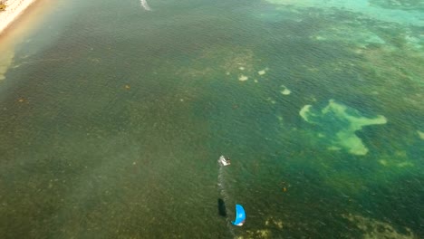 Kitesurfing-on-island-Boracay-and-Bulabog-Boracay-island-Philippines