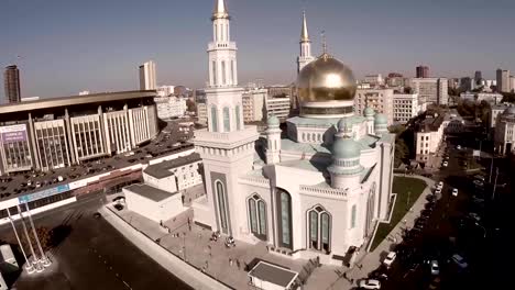 Aerial-shot-of-Moscow-Cathedral-Mosque.-New-religion-construction-in-Russia.-Largest-in-Europe.-Unique-aerial-quadcopter-footage.-Moscow-Cathedral-Mosque,-Russia.-The-main-mosque-in-Moscow,-new-landmark.