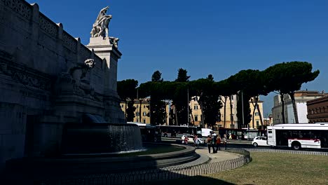 Fountain-at-left-side-of-Altar-of-the-Fatherland-in-Rome,-Italy