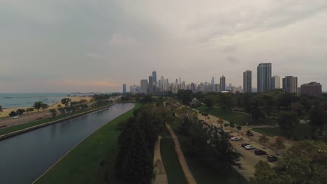 Horizonte-de-Chicago-de-aérea-de-Lincoln-Park