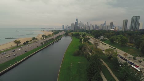 Horizonte-de-Chicago-de-aérea-de-Lincoln-Park