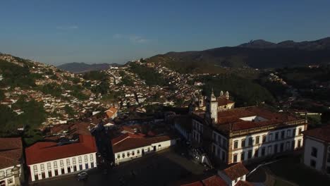 Aérea-de-la-ciudad-de-Ouro-Preto-en-Minas-Gerais,-Brasil