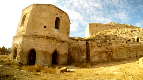 the-tower-of-the-ruined-ancient-castle,-close-to-the-border-between-Turkey-and-Syria