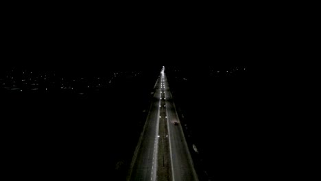 Nacht-Straße-aus-dem-Quadrocopter-4k-Format-anzeigen