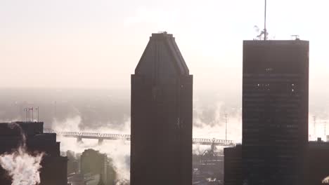 die-Dächer-der-Stadt-nebligen-Wolkenkratzer