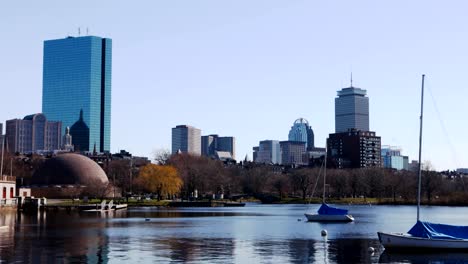 Timelapse-del-centro-de-la-ciudad-de-Boston-en-el-puerto