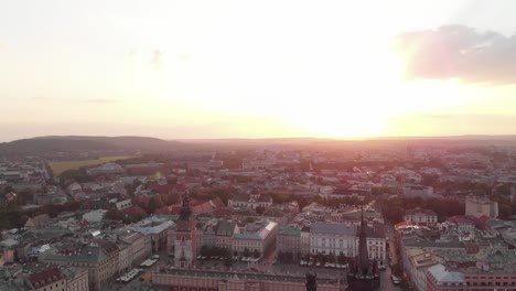 Aerial-footage-of-Old-Town-in-Krakow,-Poland