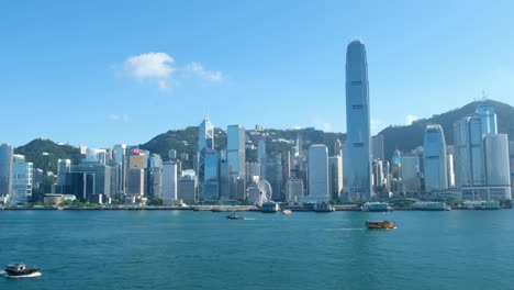 Victoria-Harbour-und-die-Skyline-von-Hong-Kong-Island