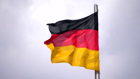 Deutsche-Flagge-in-Zeitlupe-180fps