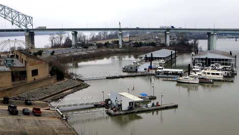 Brücke-über-den-Mississippi-bei-Memphis,-TN