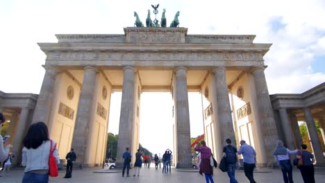 Berlin-Brandenburg-Gate-in-summer