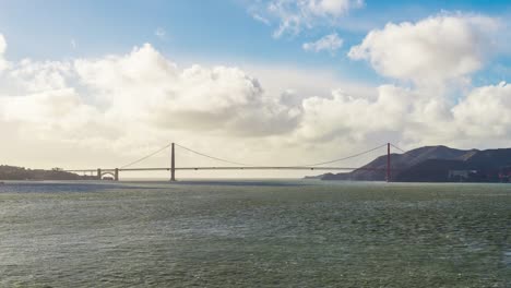 Zeitraffer-bei-Sonnenuntergang-in-Golden-Tor-Brücke,-San-Francisco