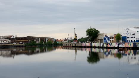 Riachuelo-Fluss-und-La-Boca-Nachbarschaft-in-Buenos-Aires,-Argentinien