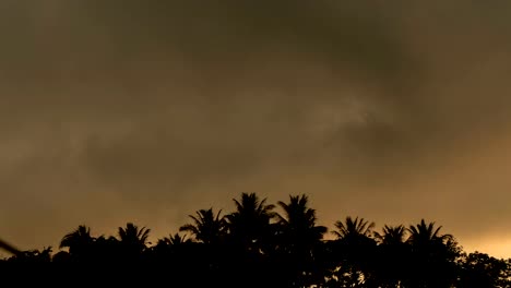 4K-Time-lapse-of-storm-clouds-moving-fast