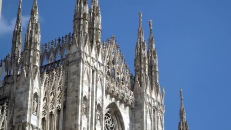 Duomo-di-Milano,-Catedral-de-Milano-en-Milán,-Italia