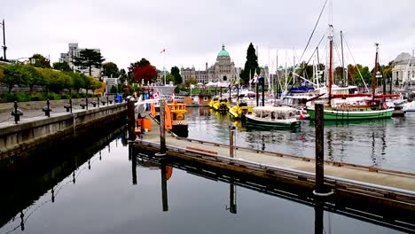 Victoria-Inner-Harbour-und-British-Columbia,-Kanada