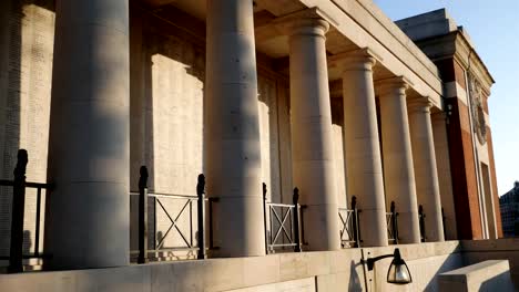 Ersten-Weltkrieg-in-Belgien:-Ypern-heute,-(Menen)-Menin-Gate-Memorial