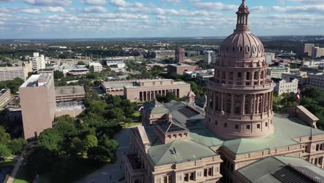 Aerial-of-Downtown-Austin,-Texas