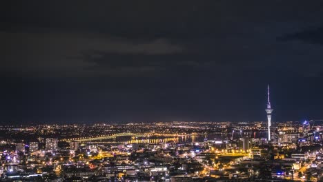 Lapso-de-tiempo-horizonte-la-noche-de-Auckland