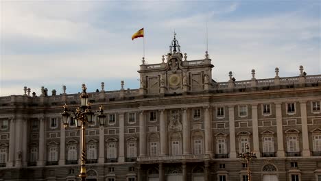 Royal-Palace-in-Madrid,-Spain.-Zoom.