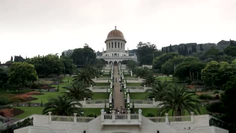 Haifa-zoom-out-from-bahai