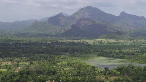Wunderschöne-Landschaft-von-Sri-Lanka