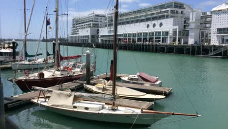 Yachten-Anlegestelle-am-Hafen-von-Auckland-Viadukt-Becken-Neu-Zealand