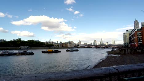 Thames-River,-St.-Paul’s-Cathedral,-Time-Lapse,-London