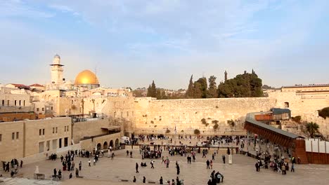 Jerusalén,-muro-de-las-Lamentaciones-y-cúpula-de-la-roca,-bandera-de-Israel,-general-plan,-Timelapse