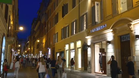 italy-rome-city-night-light-walking-street-famous-tourist-panorama-4k