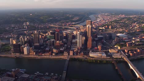 Aerial-view-of-Pittsburgh,-Pennsylvania