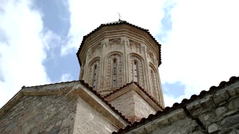 Turm-der-antiken-Kloster-Ikalto-in-Georgien