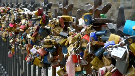 Love-Locks-in-Prague