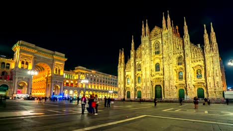 Time-Lapse-of-People-Milan-Cathedral-,-Milan-Italy