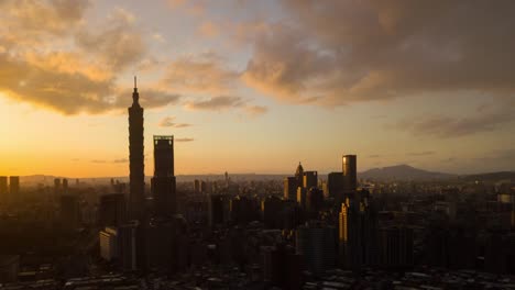 Sonnenuntergang-Taipei-Stadtbild-berühmten-Turm-Innenstadt-Antenne-Panorama-4k-Zeitraffer-Taiwan