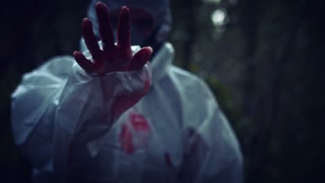 4K-Horror-Atomwissenschaftler-Killer-zeigt-schütteln-Hand-mit-Blut