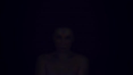 4K-Horror-Serpent-Woman-Disappears,-zoom-out