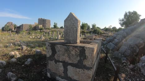 Steady-Cam-Shot-der-antiken-Stadt-von-Kanlidivane-in-Mersin,-Türkei.