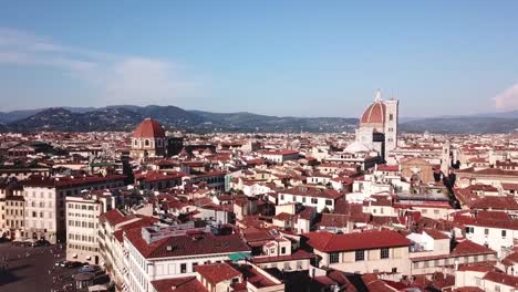 Florencia,-Toscana,-Italia.-Vista-aérea-de-la-ciudad-y-Catedral-de-Santa-María-del-Fiore-y-Capillas-Mediceas