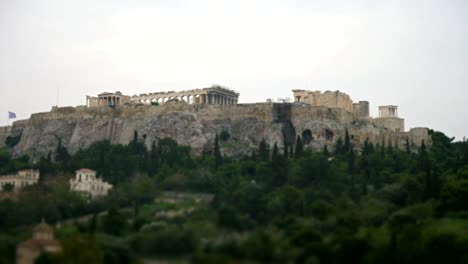 Vista-en-colina-de-la-Acrópolis-en-Atenas,-Grecia