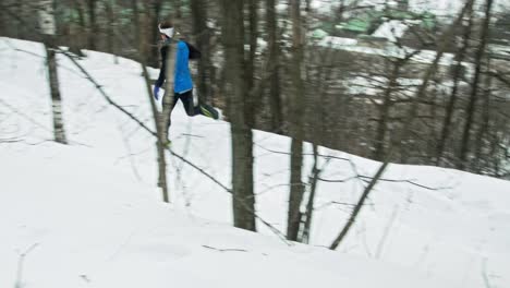 Trail-runners-training-in-the-city