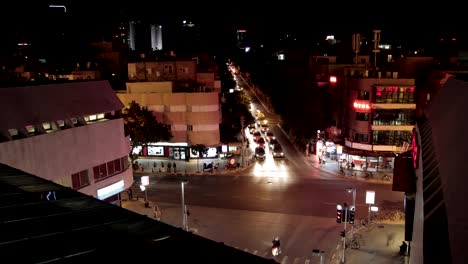 La-noche,-lapso-de-tiempo-de-la-intersección-de-la-carretera-elevada