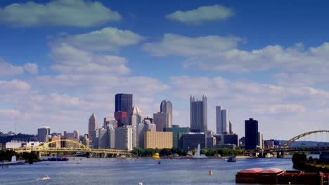 Timelapse-del-horizonte-de-Pittsburgh