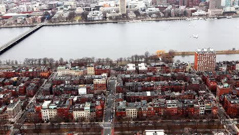 Boston,-Massachusetts,-am-Charles-River