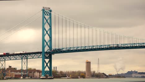 Botschafter-Brücke-über-dem-Detroit-River-bietet-der-Vereinigten-Staaten-und-Kanada