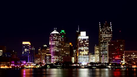 Timelapse-del-skyline-de-Detroit,-Michigan-en-la-noche