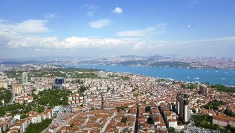 Schöne-Aussicht-auf-den-Bosporus-in-Istanbul-Aerial-Video