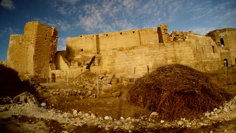 a-large-medieval-Muslim-fortress-on-the-border-of-Syria-and-Turkey