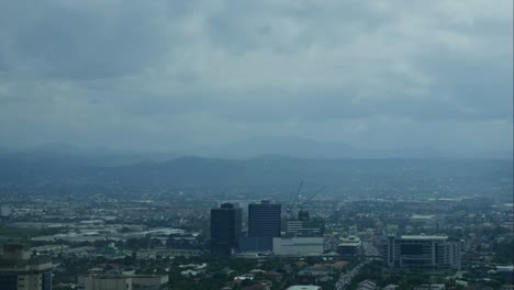 Tráfico-y-paisaje-urbano-en-Manila