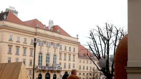 tracking-shot-palace-vienna